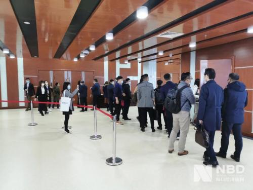 醫(yī)藥圈炸鍋！國家的“靈魂談判”又來了，1.3萬的心臟支架談到700元，將為老百姓節(jié)約109億！